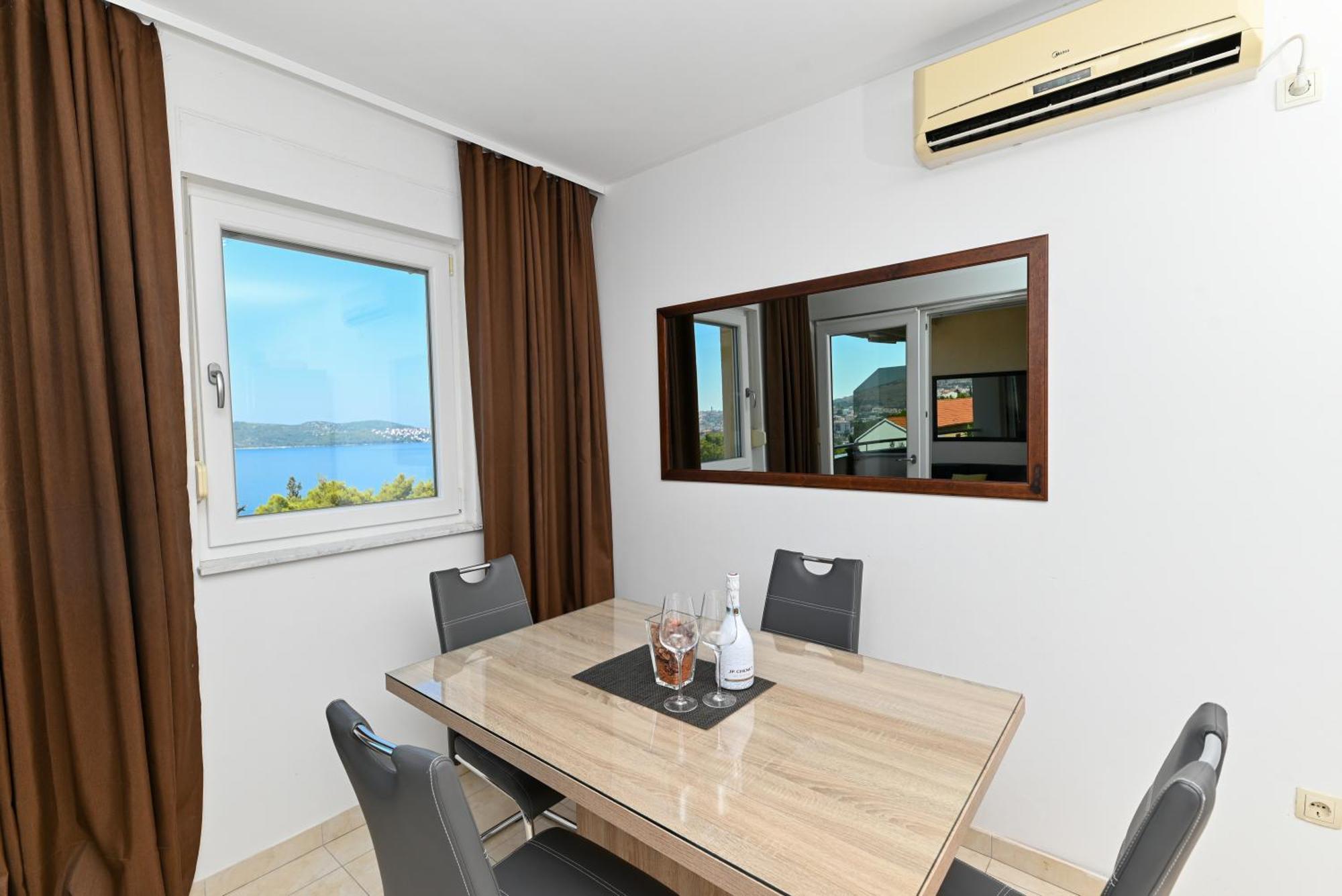 Sunny Place With Sea View تروغير المظهر الخارجي الصورة