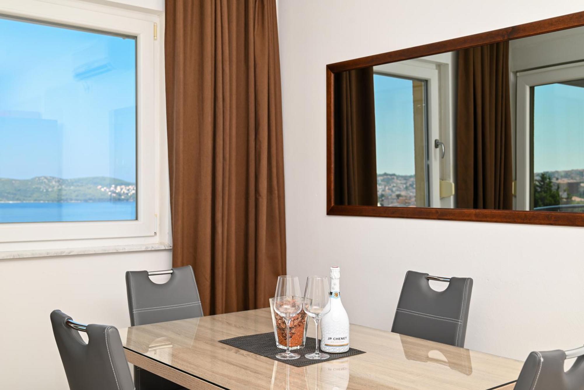 Sunny Place With Sea View تروغير المظهر الخارجي الصورة