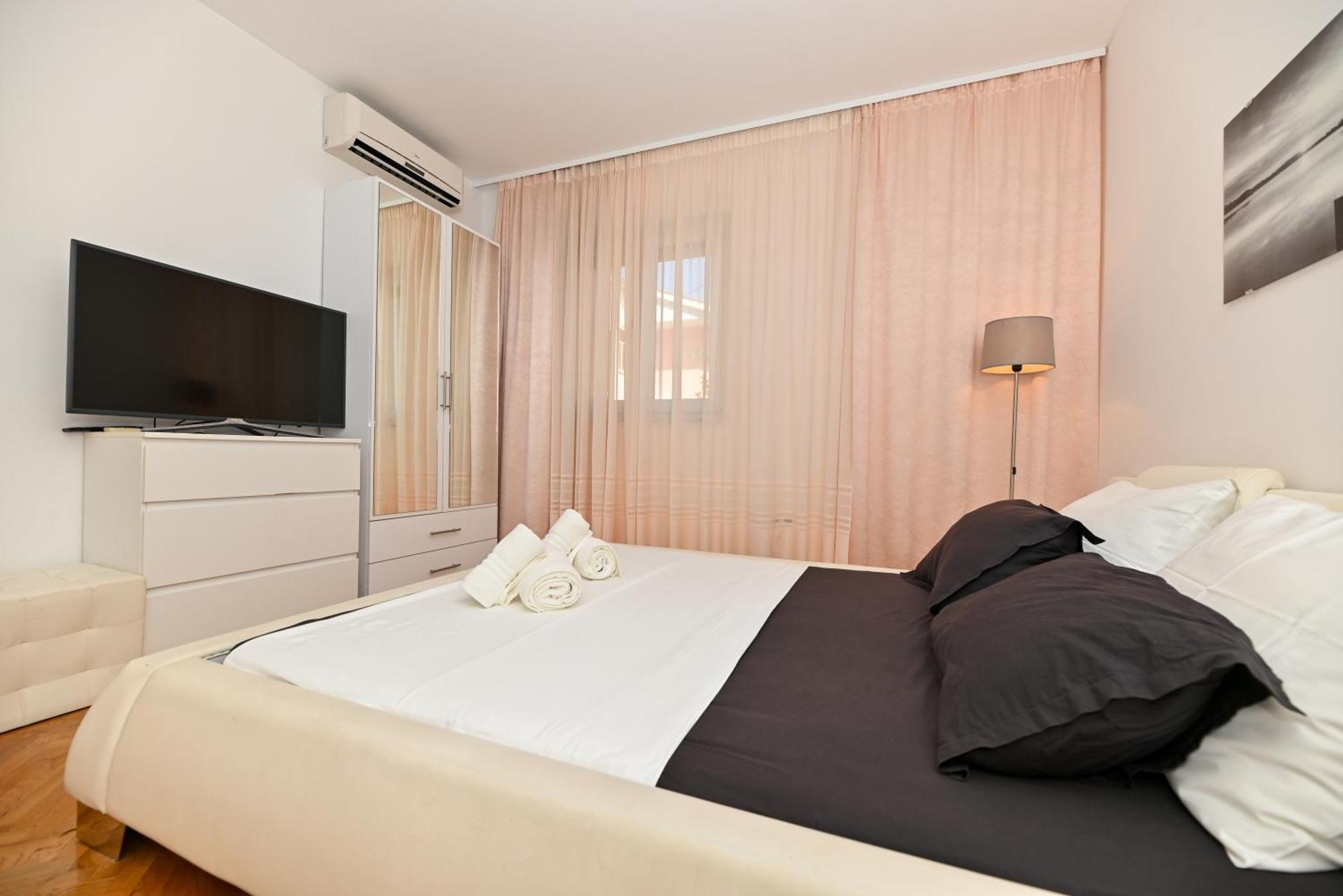 Sunny Place With Sea View تروغير المظهر الخارجي الصورة